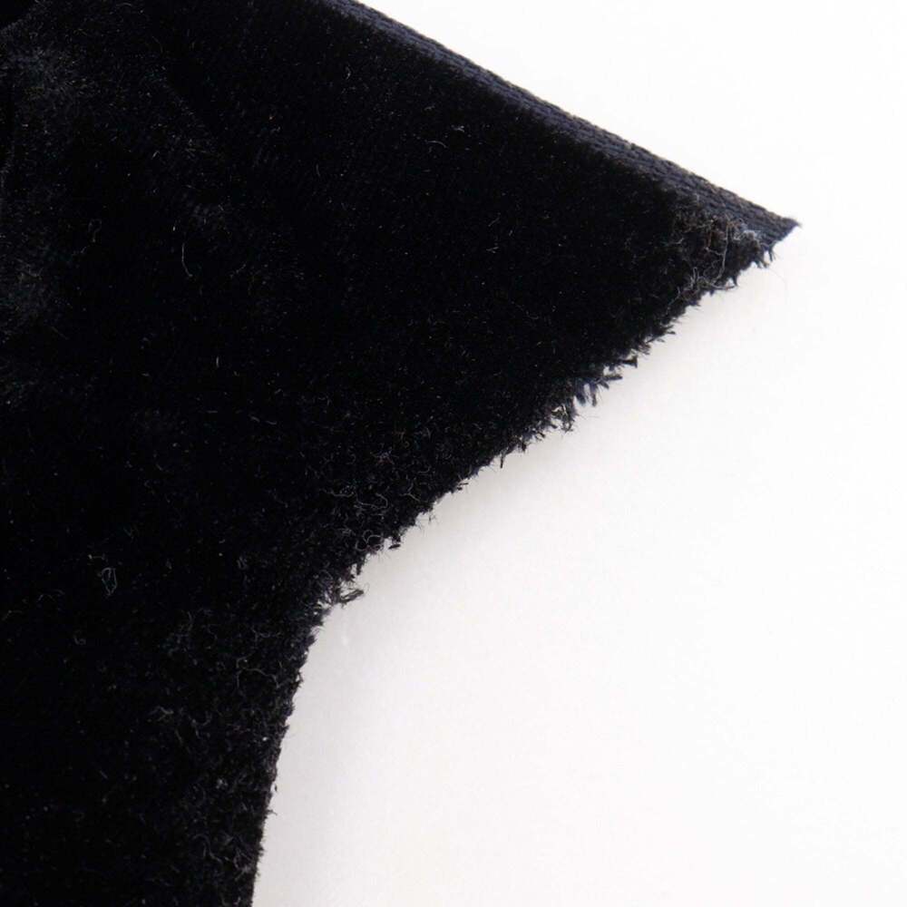 CHANEL Authentic Black Brooch - Picture 5 of 6